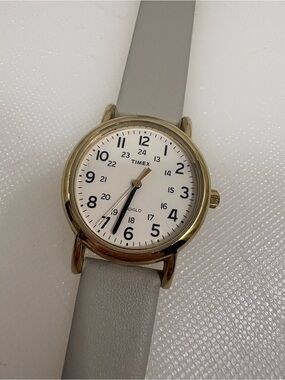 EXCELLENT MENS TIMEX MILITARY STYLE DIAL GOLD TONE INDIGLO WATCH NEW BATTERY